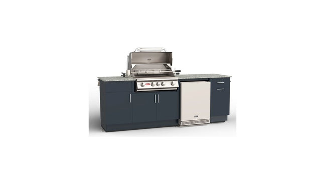 What Should an Outdoor Kitchen Island With a Grill and Refrigerator Include?