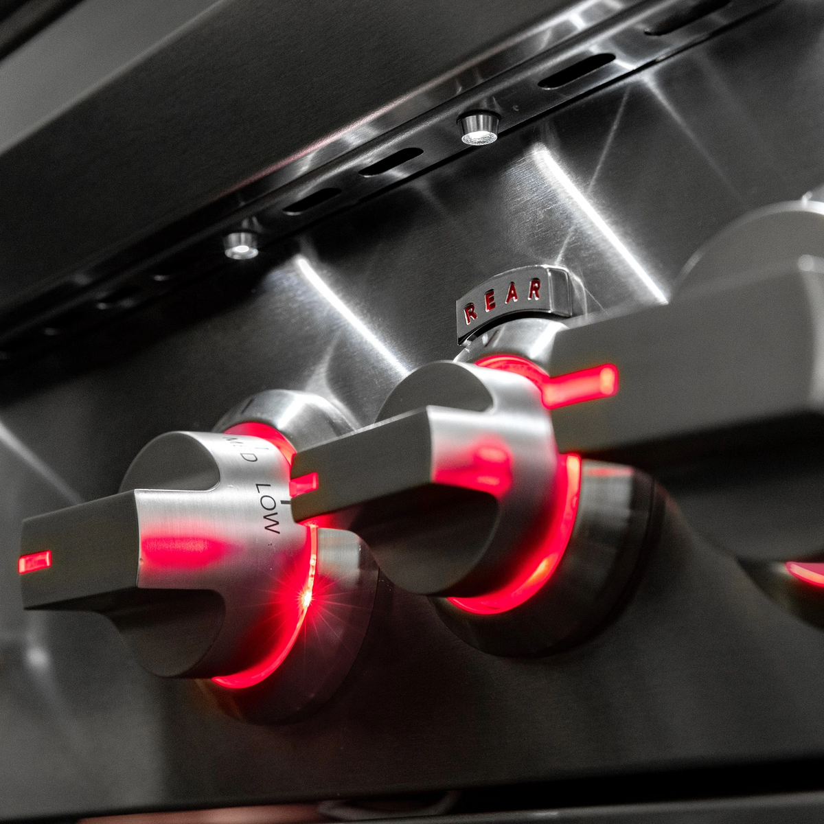Summerset TRL Pro 40-inch built-in gas grill red illuminated control knob