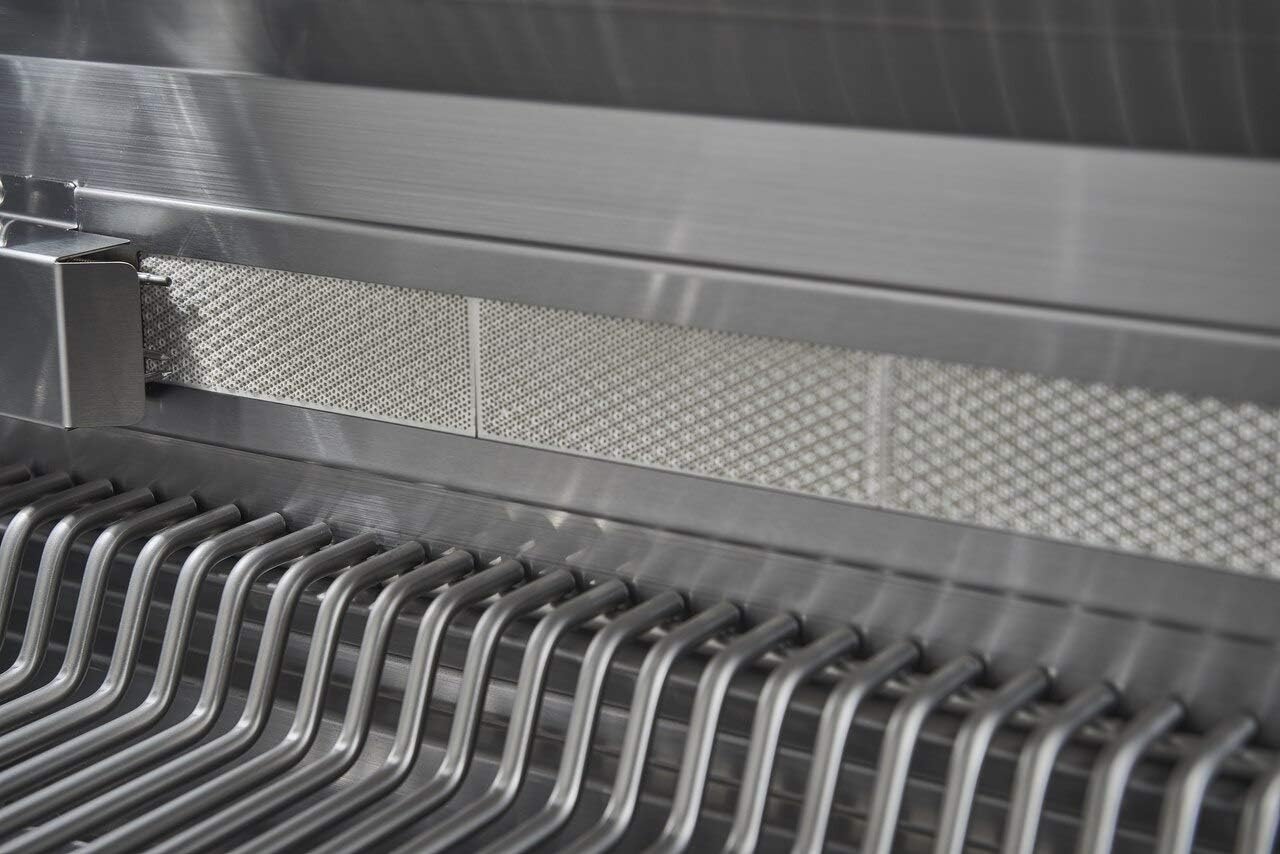 Rear infrared burner inside the Broilmaster G-Series Elite grill