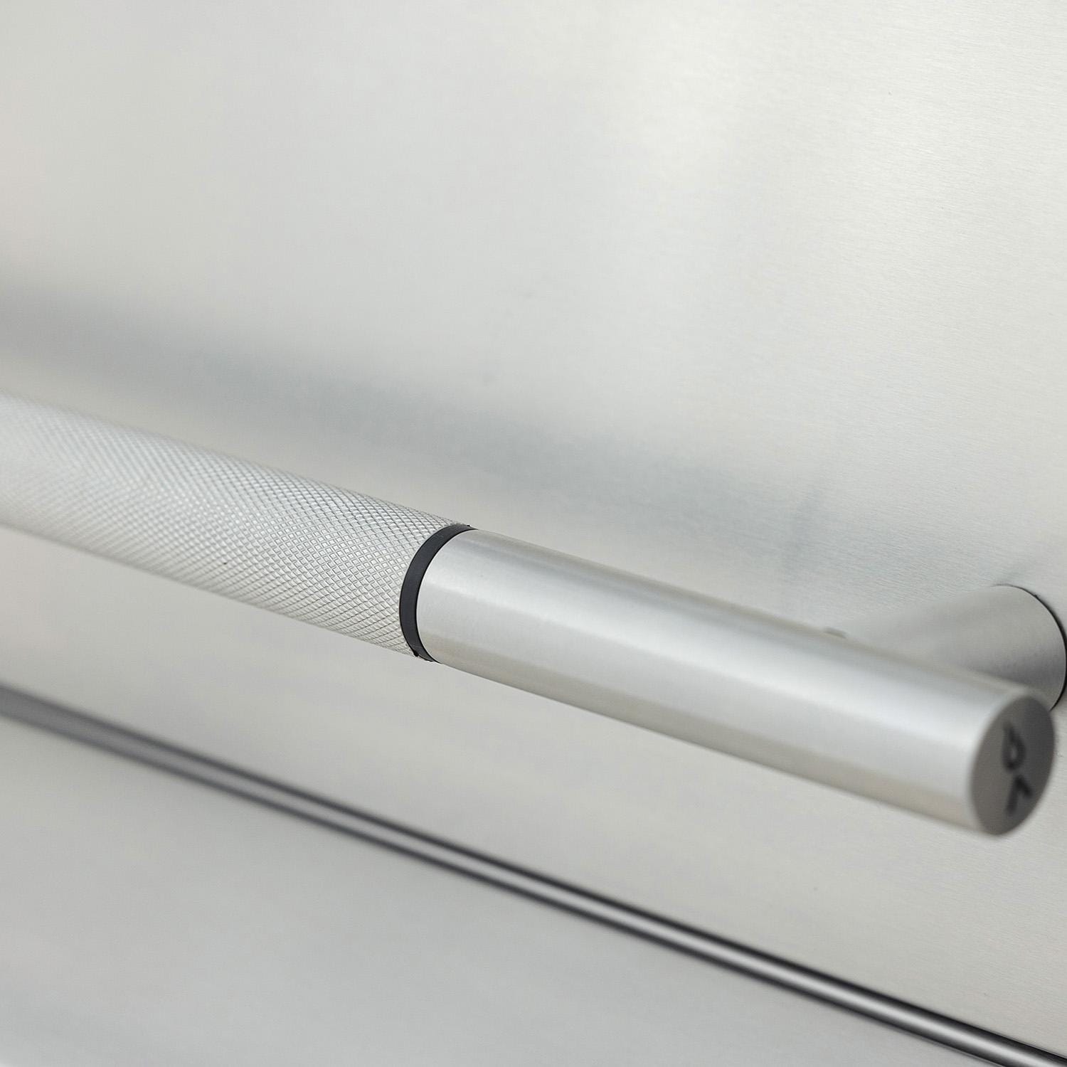 Spring-assisted grill hood with rotating knurled handle