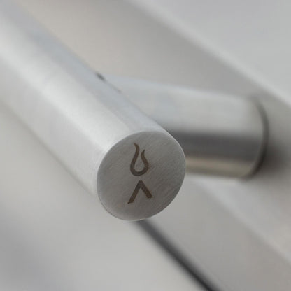 Rotating nonslip handle detail on the Blaze LTE PRO spring-assisted lid