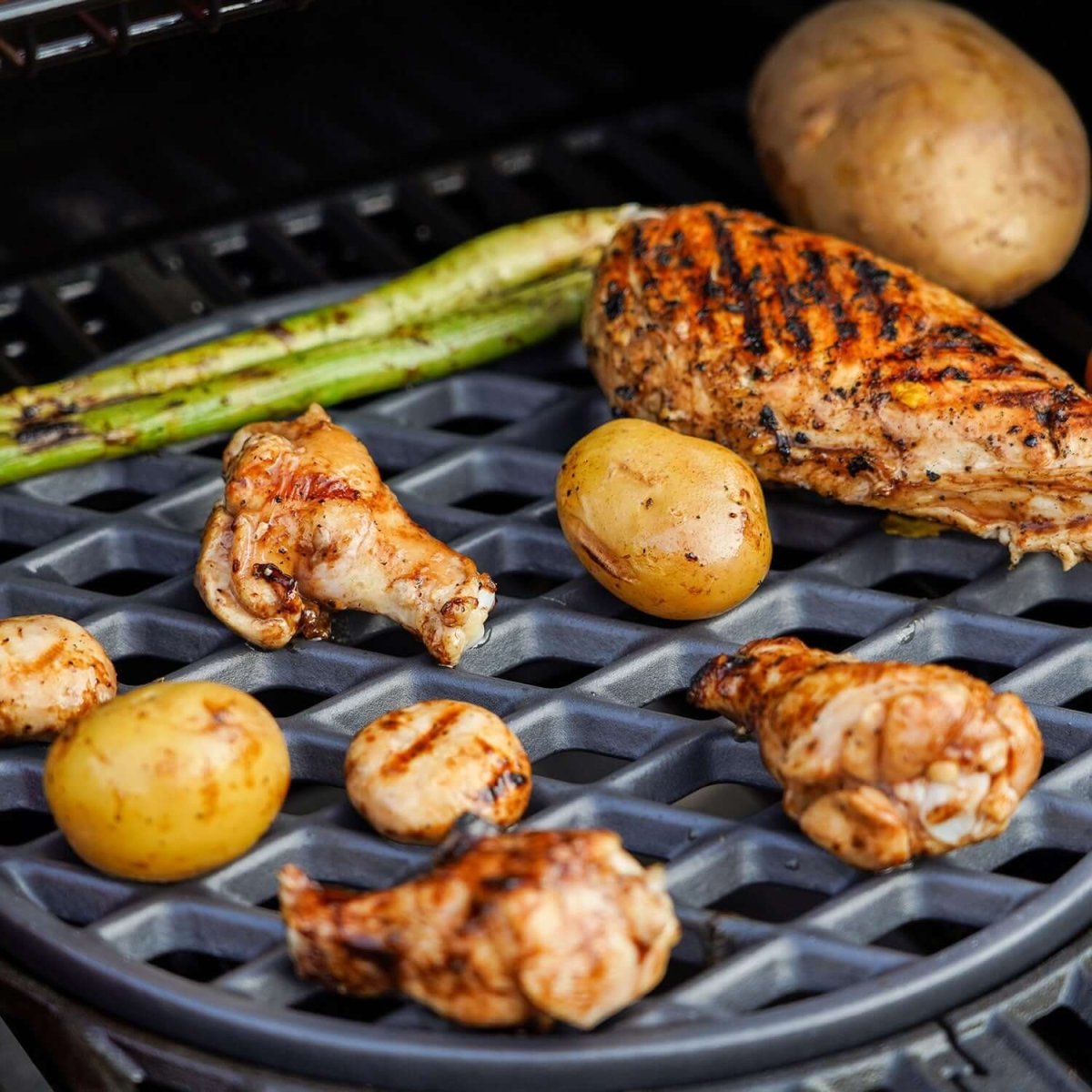 Monument Grills round diamond grid in use