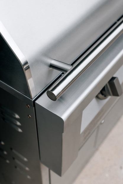Summerset Resort 30-Inch 2-Burner Built-In Gas Grill – hood handle detail
