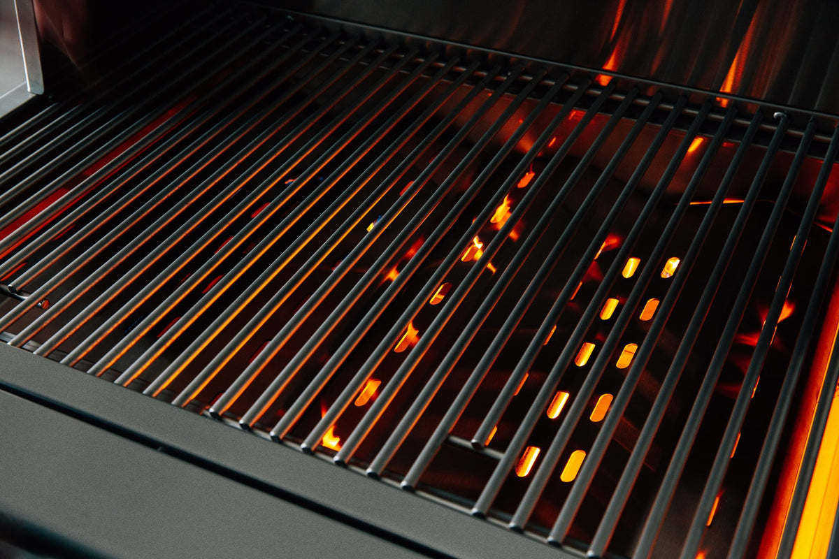 Summerset Resort 30-Inch 2-Burner Built-In Gas Grill – grates with flames lit