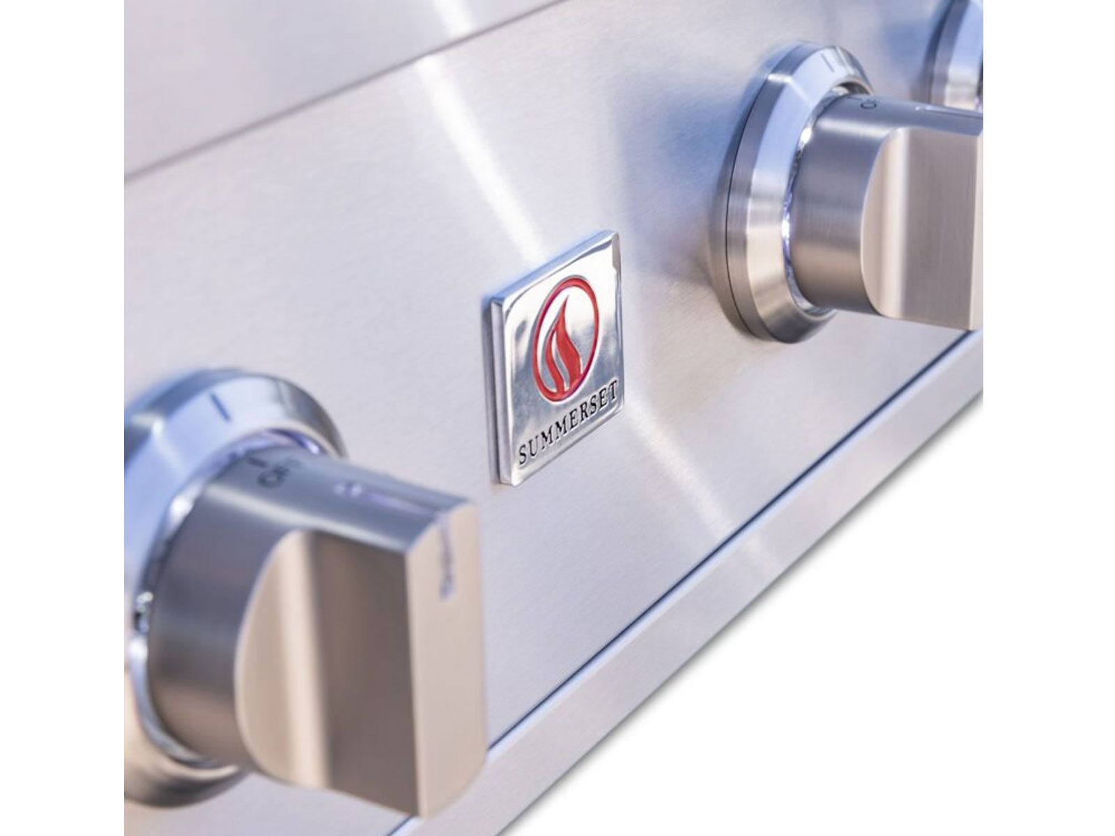 Summerset TRL Pro control panel with stainless steel knobs